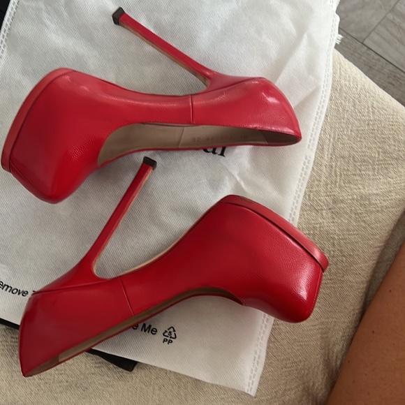 YSL - Picture 2 of 4